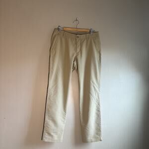 Under Armour Golf Pants Mens 34 x 30 Khaki Tan Stretch Elastic Waist